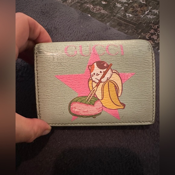 Gucci 2022 Star Bananya Compact Wallet - Picture 2 of 11